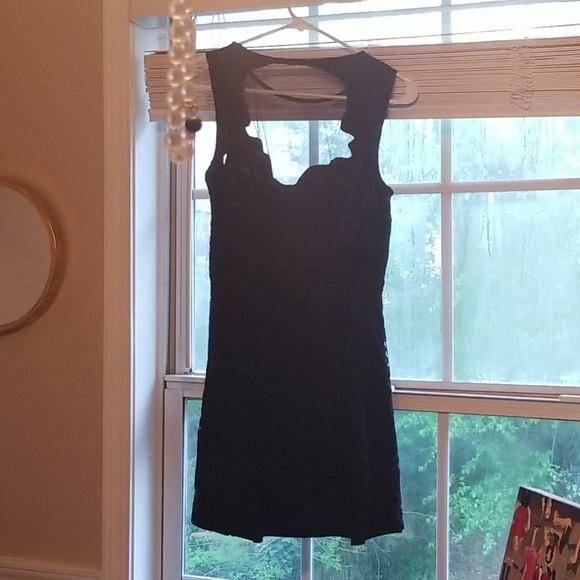 Urbanoutfitters Lace Sheer Open Back Sexy Dress - Picture 5 of 6